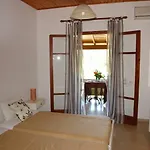 Papoulas Apartment *