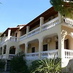 Papoulas Apartment Liapades