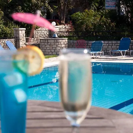 Papoulas Apartament *