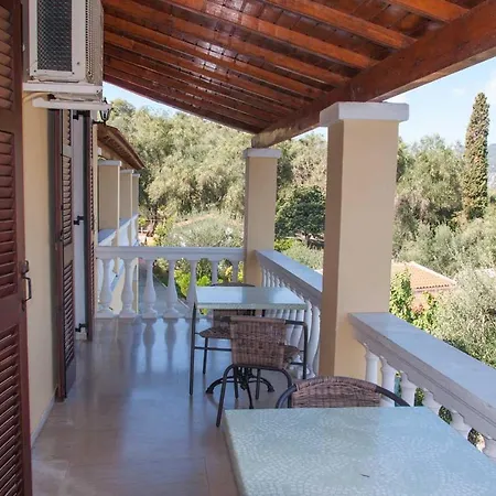 Papoulas Apartament Liapades